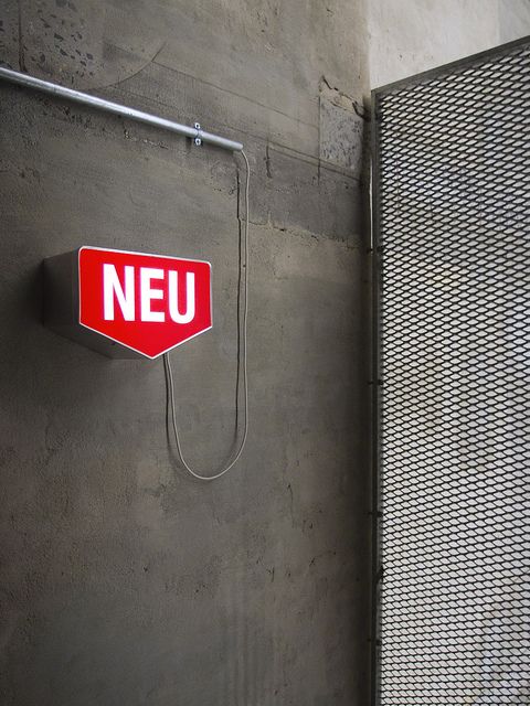 當(dāng)成線下超級(jí)入口，商店招牌主要性凸顯11