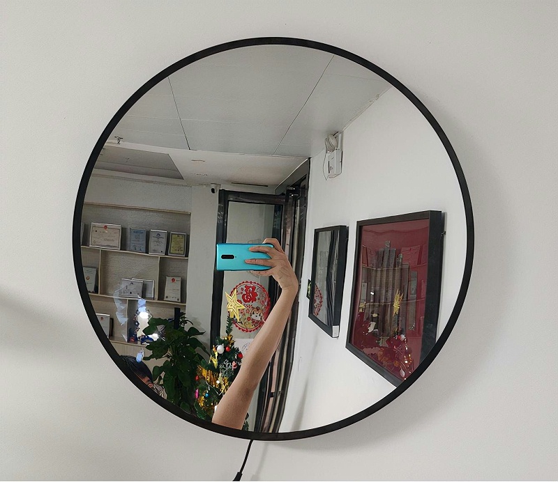 有了半透鏡，標(biāo)識燈箱也能享有立體感4