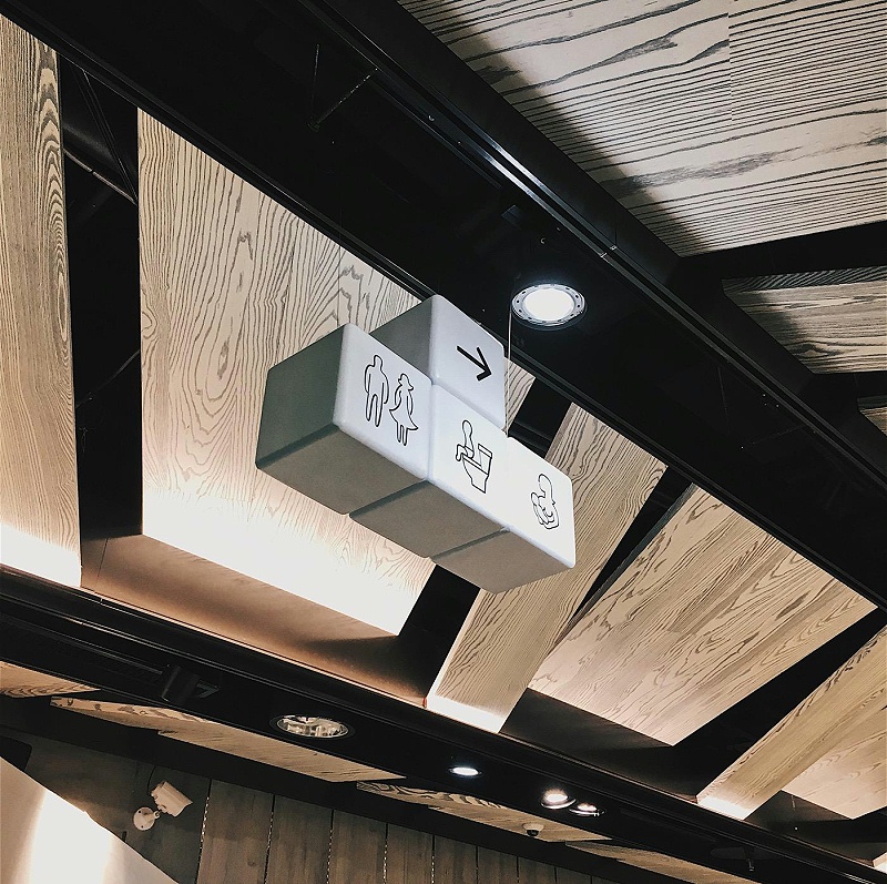 這些商場標志牌大家都會多看兩眼6
