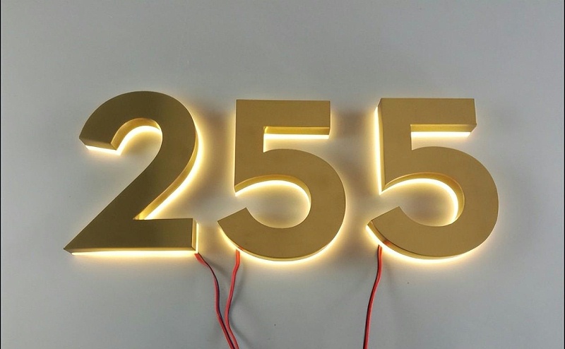 標牌發(fā)光字怎樣抉擇符合自己店鋪裝潢風(fēng)格的燈火色溫？4