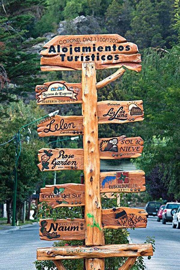 “旅游化”的標識系統(tǒng)，讓標志牌作為景區(qū)里的特殊景物9