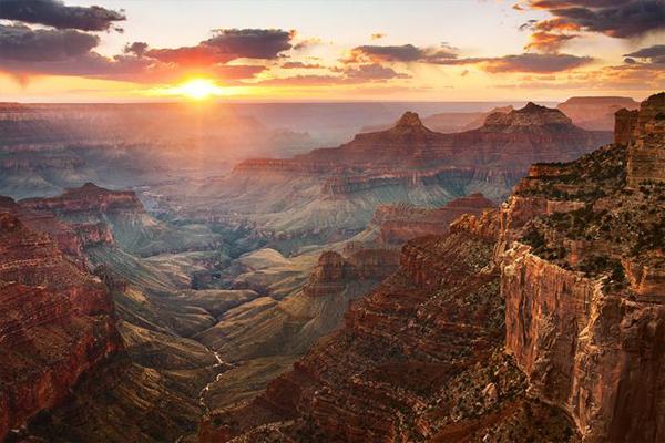 “旅游化”的標識系統(tǒng)，讓LOGO牌作為景區(qū)里的特別景物